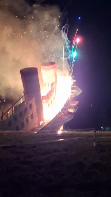 Титаник сгорел!