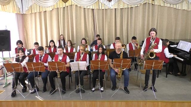 Увиверситет Бенд Флешбек Донг Биич