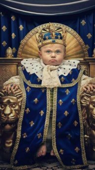 Здесь Увы Я не король! Статус с местоположением не совпадает...Увы, это часто бывает!