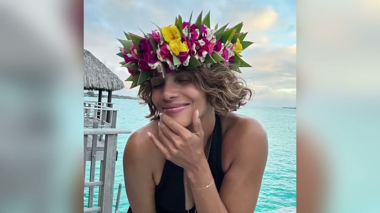 Холли Берри 59 лет: новая фотосессия в купальниках взорвала сеть!