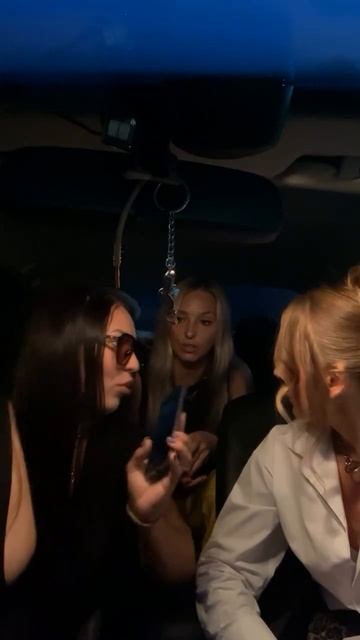 когда свалили от детей и мужей)