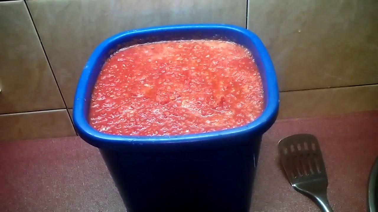 Сырая аджика из помидор и чеснока и хрена на зиму без варки