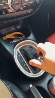 🔊 TST526F9S: пропадает звук при заднем ходе!