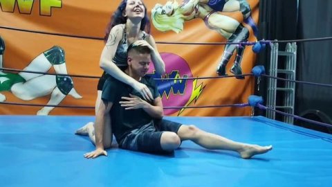 Как быстро может задушить девушка?