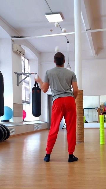 #КиракосянВладислав #танцы #жонглер