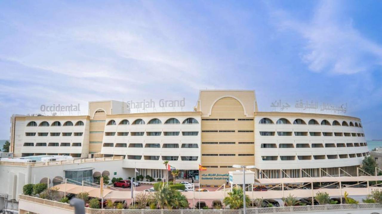 Поездка в ОАЭ с 24. 07 по 5.08. 2025 года. Отель Оccidental Sharjah Grand 4 * Треки музыки: Suno Ai.