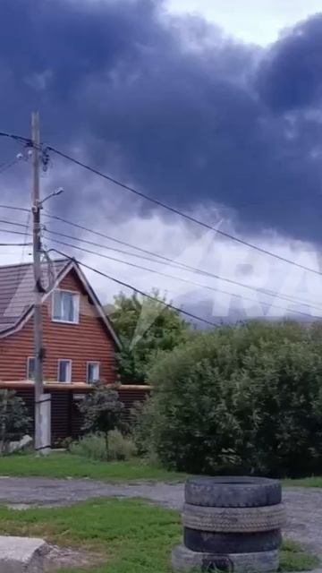 Обстановка в Новокуйбышевске Самарской области, где после атаки горит местный НПЗ !!!