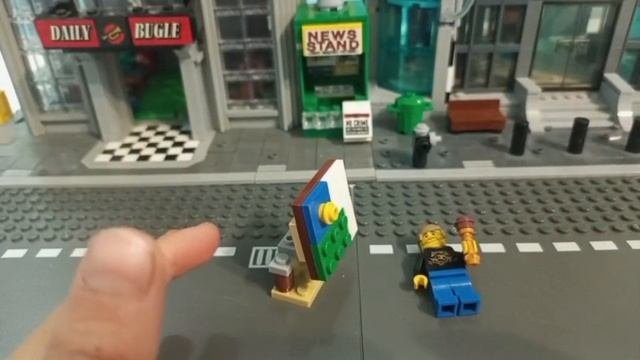 Как собрать дещи для мини 
фигурки Lego Mp4