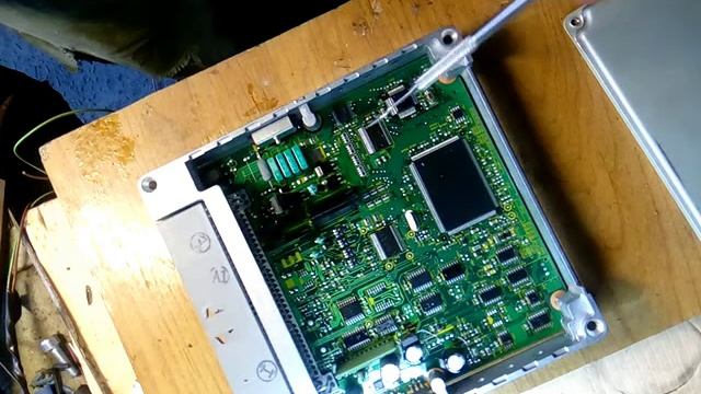 Ремонт ЭБУ Ниссан блюберд. Нет импульсов на катушку зажигания.