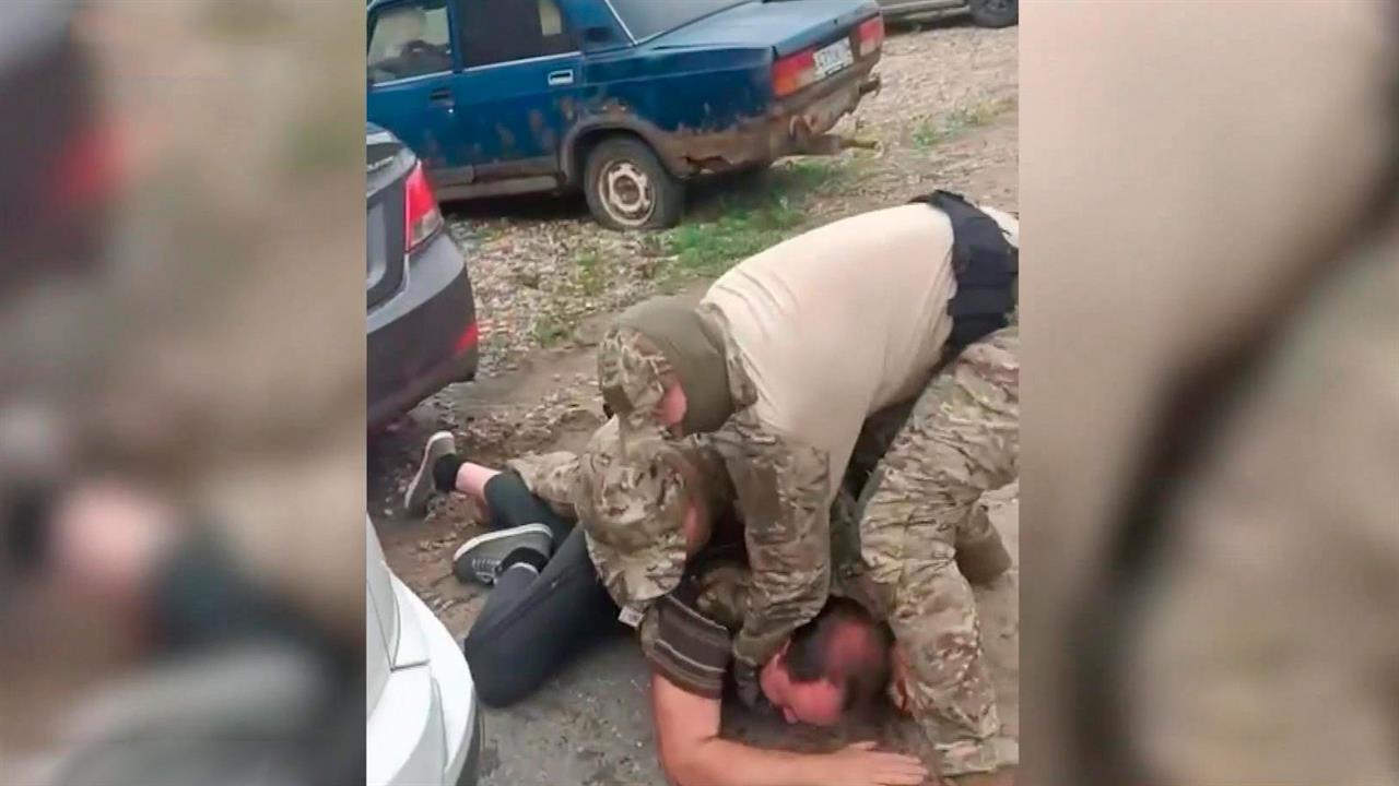 Появились кадры допроса россиянина, передававшего украинским кураторам данные о ПВО