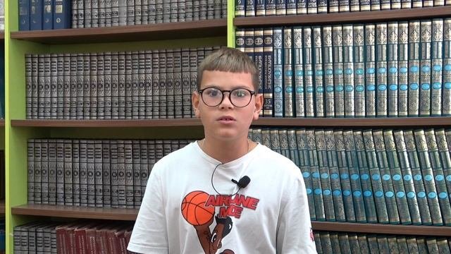Стихотворение «Жадный космонавт» Натали Самоний. Читает Савелий Губарев.