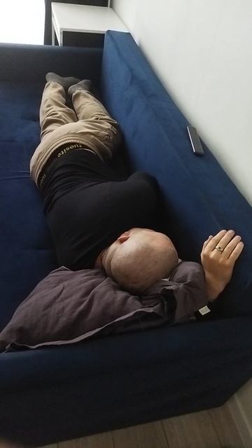 Коротко о том как спят алкоголики часть 2