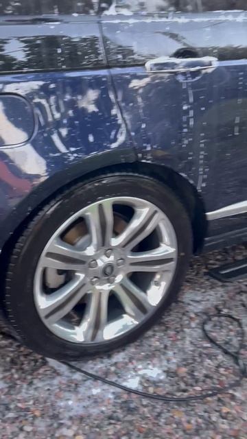 Крутящиеся колпачки дисков Range Rover