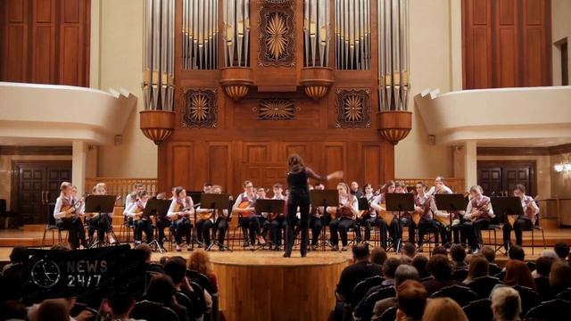 Кирпичная стена обрушилась на двух детей в Краснодаре