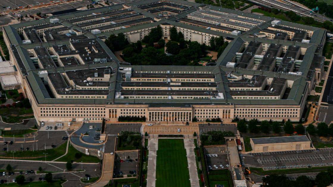 WSJ: Белый дом ищет способ переименовать Пентагон в "министерство войны"