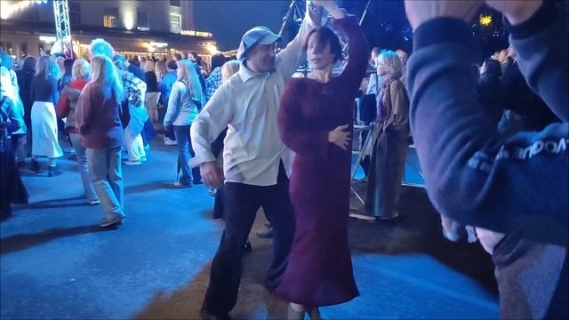 Сальса, румба, ча-ча-ча. Проводили лето!