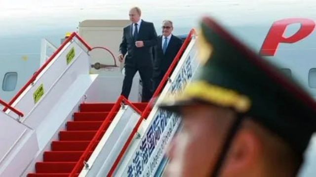 Президент России Владимир Путин прибыл в Пекин...
Нас ждут четыре очень интересных дня.