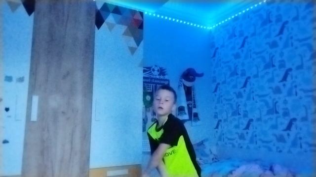 Трюки на бтутном самокате часть 3