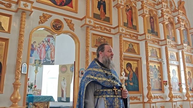 Читайте книги!