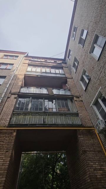 Секреты московской Реновации. В списках нет, но дом снесут.