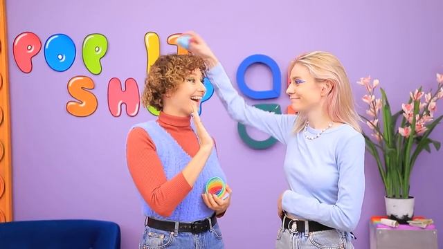 Моя мама  владелец магазина антистрессов Pop It!.mp4