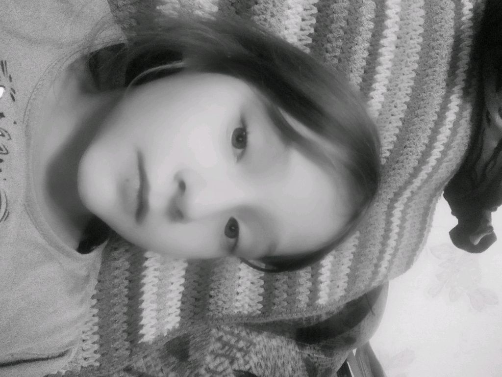 показываю одежду