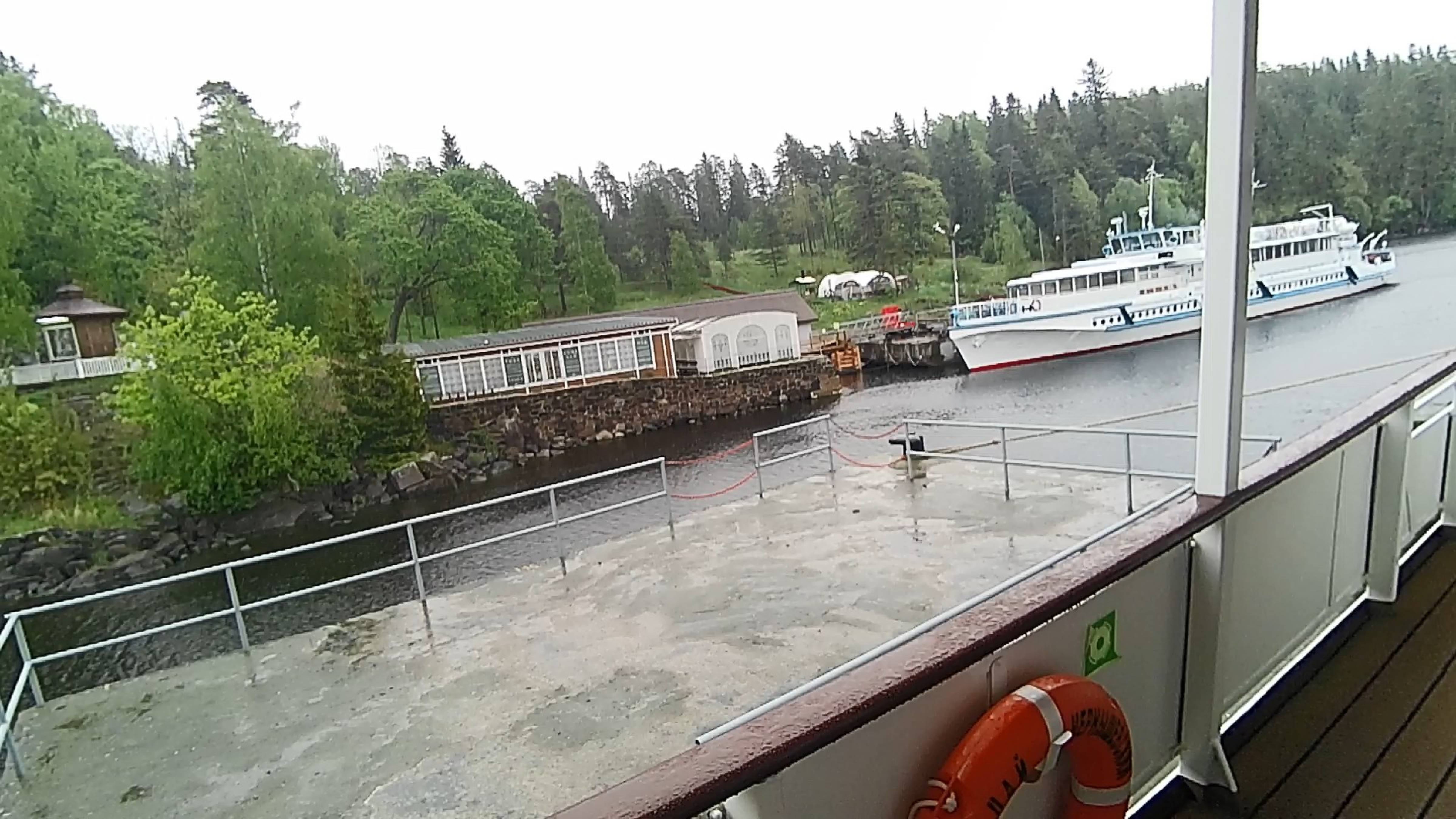 Пришвартовались к Валааму, теплоход Николай Чернышевский, завтракаем, собираемся на экскурсию 08.06.