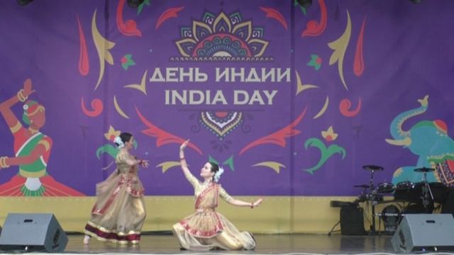 Гхар Море Пардесиа | Стиль Болливуд | Группа ЧАНДРИКА | Дни Индии | Москва