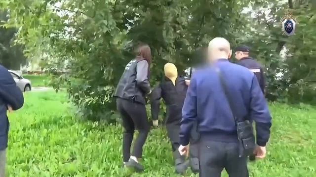 Два мигранта изнасиловали русскую девушку!