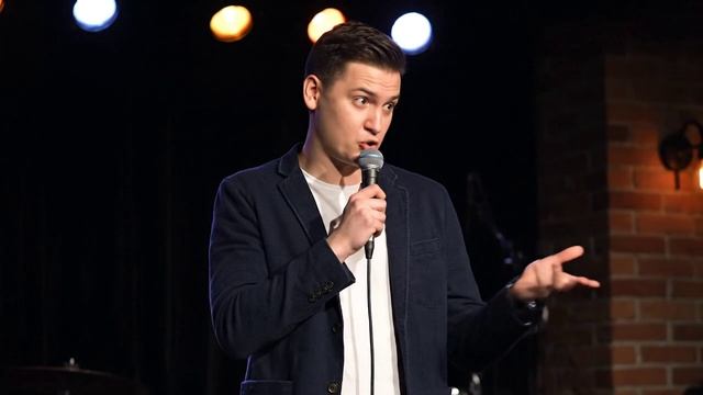 StandUp - "Незаменимый человек на работе".