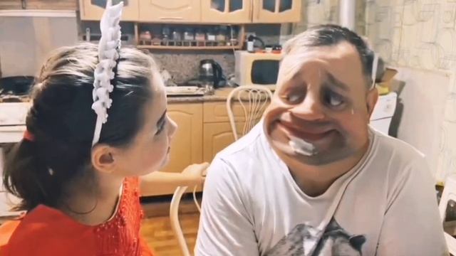 КТО СЪЕЛ КОРОЛЕВСКИЙ ТООООРТ!!!!!!!!??????? 😂😂😂😂😂