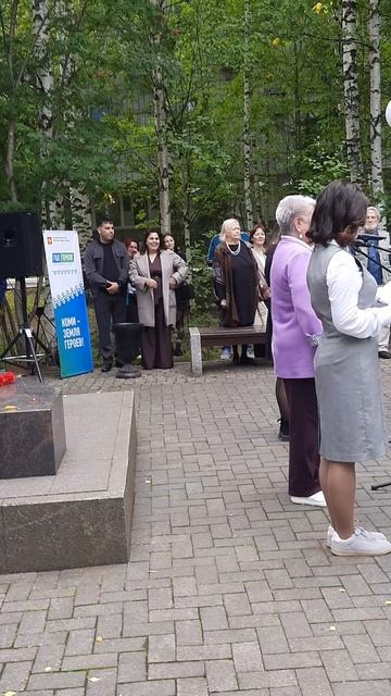 Торжественная линейка Первокурсников Сыктывкарского медицинского колледжа, зарисовка, ч.2