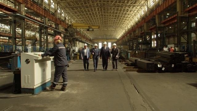 Александр Карелин посетил промышленные предприятия НСО