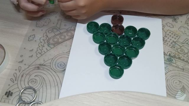 Поделка из крышек 2 часть