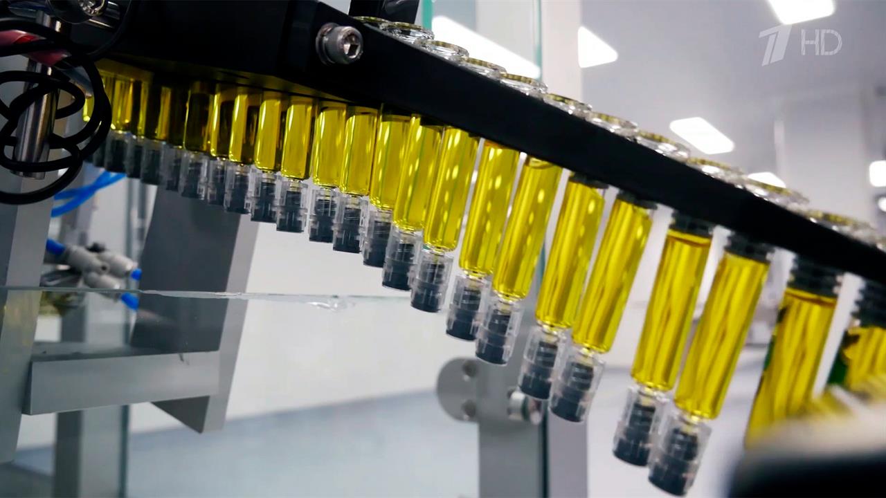 В центре внимания Михаила Мишустина качество и объемы выпуска российских лекарств