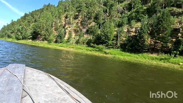 Летние покатушки на лодке по реке Бирюса, казанка с рулевым управлением