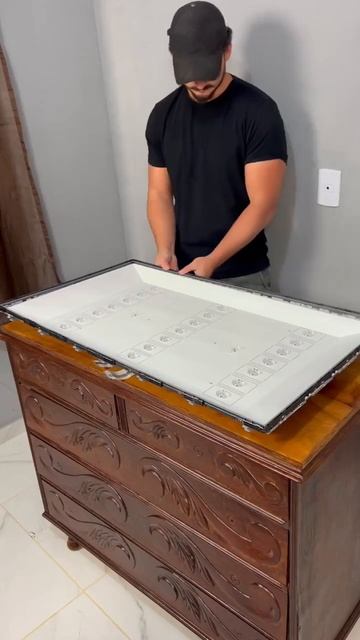 Необычная идея использования старого телевизора