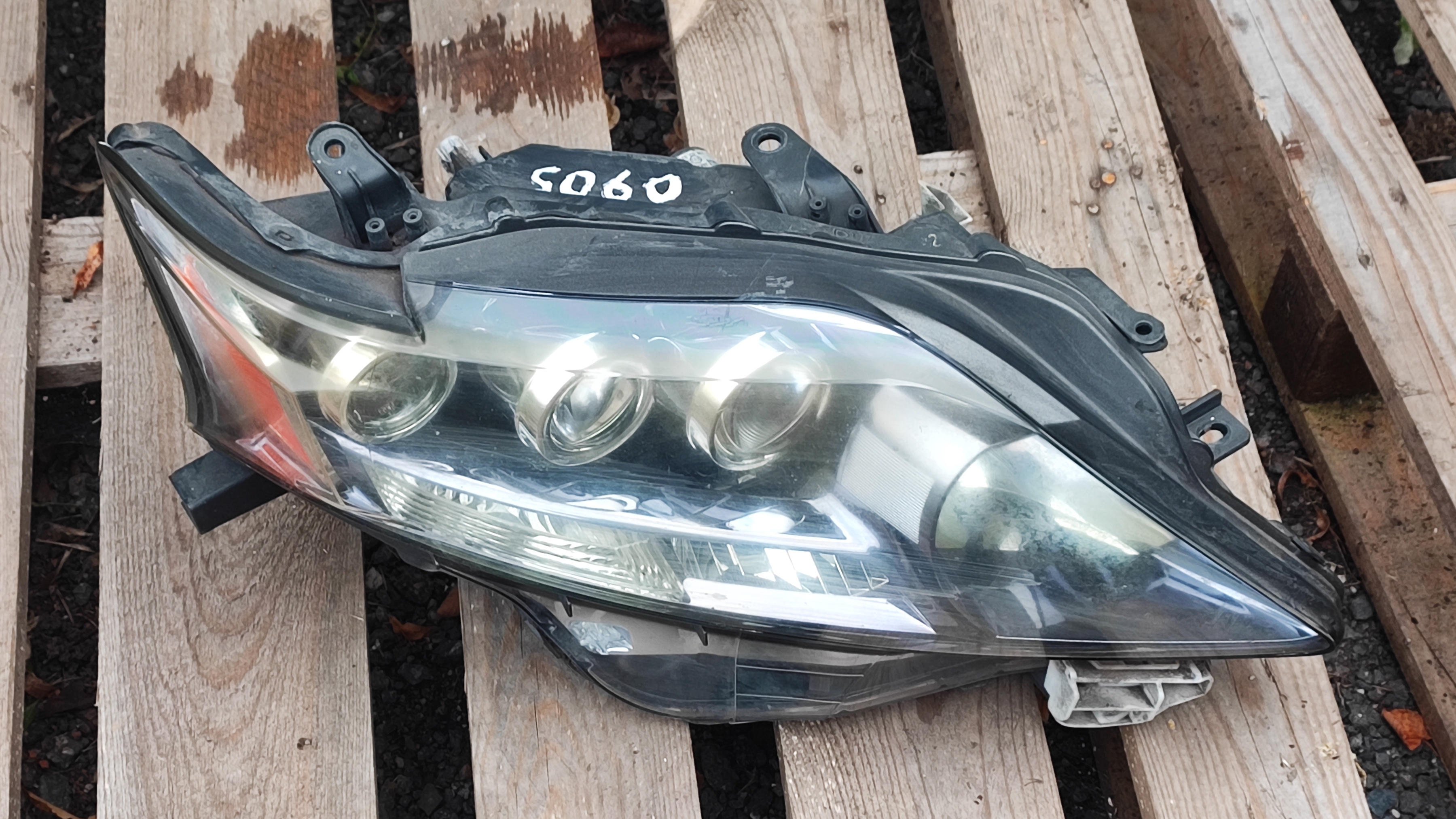 фара правая lexus rx3