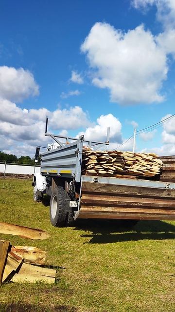 Деревянный забор своими руками из необрезной доски.