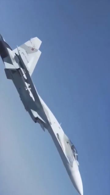 Натовские самолёты приближают к границам!
