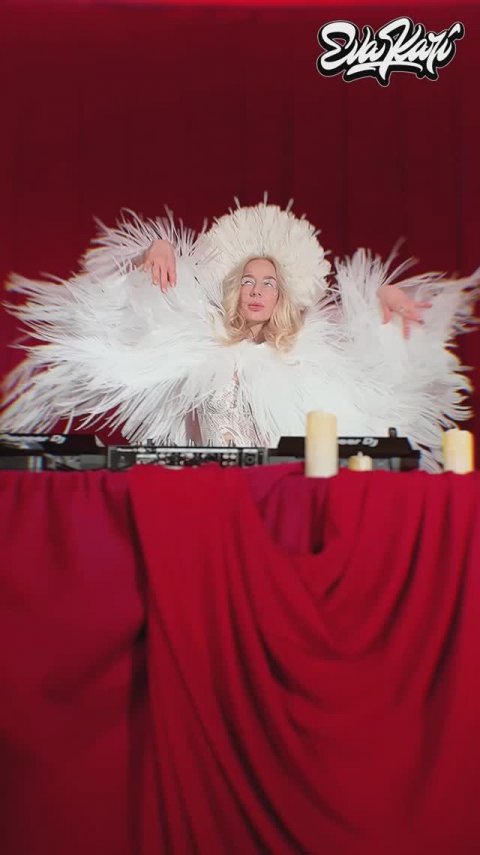 Eva is the Beautiful Swan Queen 🦢#evakari #djevakari #ball #gazprommedia