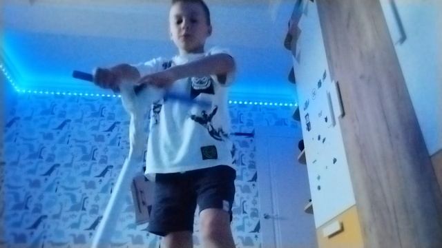 Обучалка на трюки на бтутном самокате часть 2