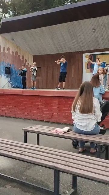 Танцы на кургане🤣