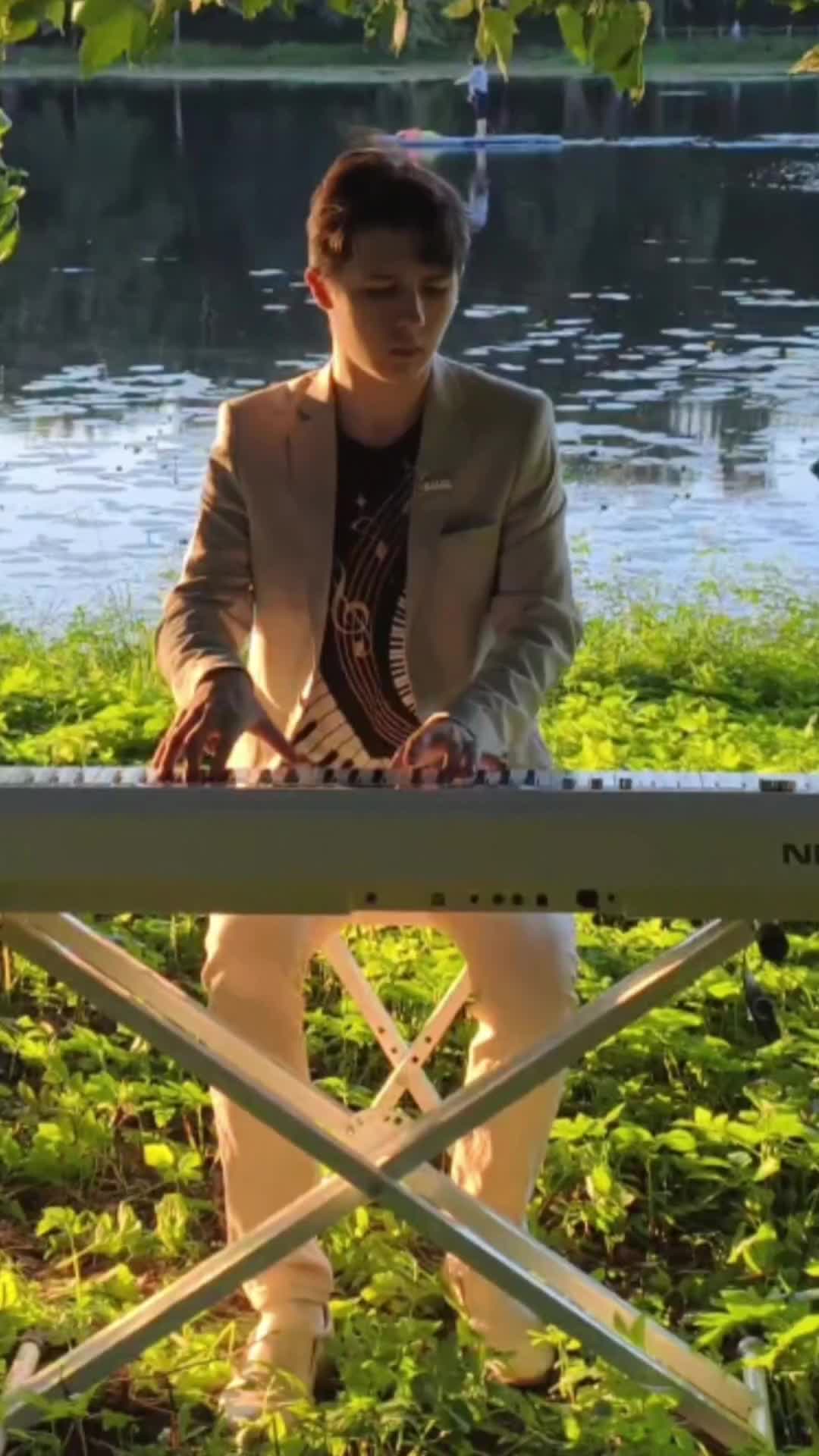 Feel the hypnotic beauty of Passacaglia in a new light — piano + nature = magic!