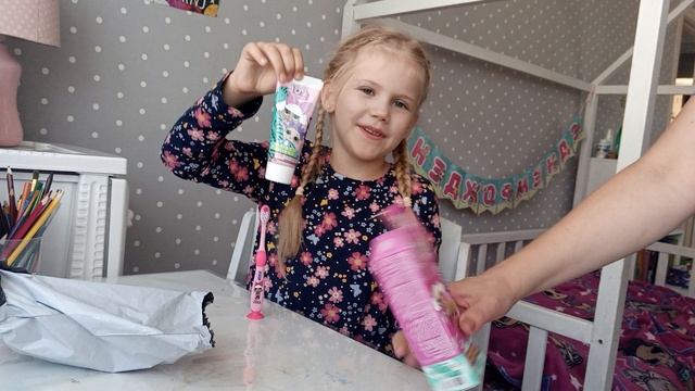 Набор для ухода за зубами ребенка! Обзор детской зубной пасты Longa Vita и щетки с Wildberries