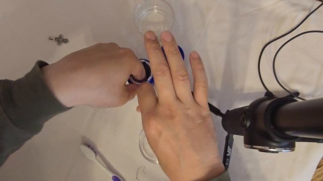 Результат чистки серебра "Кристалином" и "AZELIT"ом.mp4