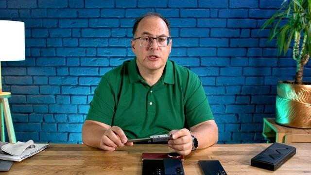 Измеряем толщину Galaxy Z Fold7 штангенциркулем, сравниваем с другими аппаратами