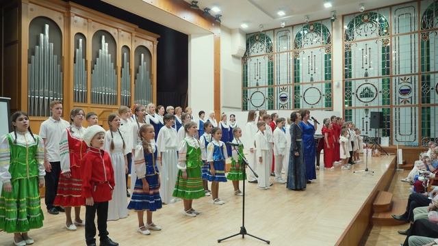 Инна Силенок Моя Россия авторская песня Исполнение объединенным хором