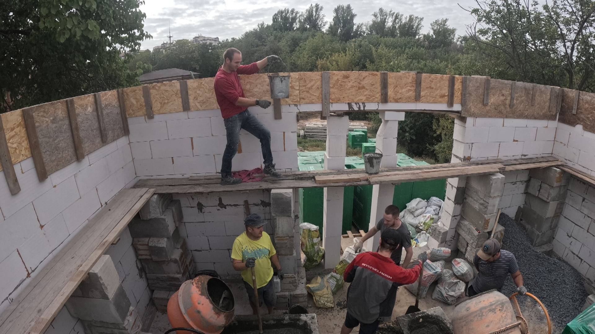АРМОПОЯС ЗАЛИТ  ПОДГОТОВКА К ЗАЛИВКЕ ПОЛА стройка армопояс строюдом ремонт