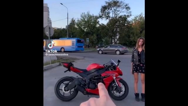 =МОТОТАНЯ : ЛИЛИПУТСКАЯ ЛЮБОВЬ=